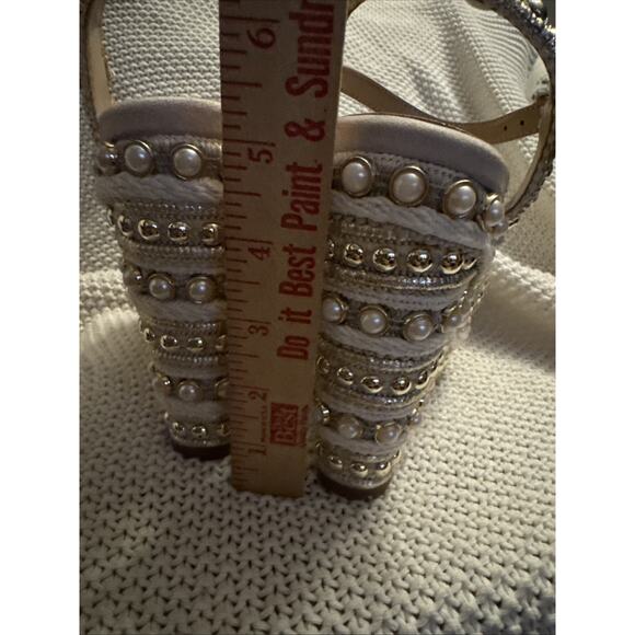 Steve Madden Juniper Sandals Raffia Platform Wedge Size 6 Gold/Multi Pearls NIB - Picture 7 of 7
